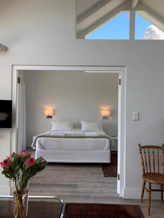Camps Bay Loft With Stunning Mountain And Ocean Views Apartment Cape Town Exterior photo